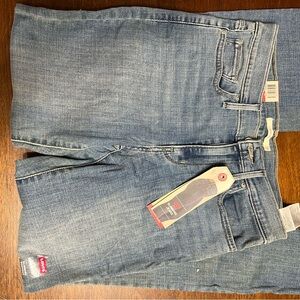 NWT Levi's Women's Blue Jeans